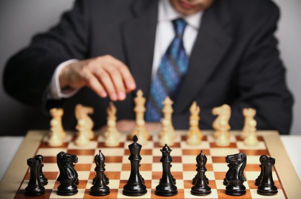 Teori kecerdasan dalam psikologi orang bermain catur